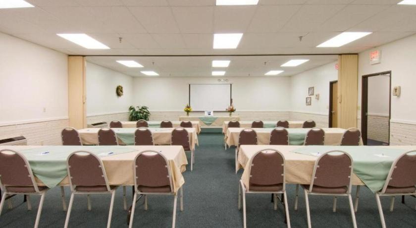 Americas Best Value Inn Torrington Exterior foto